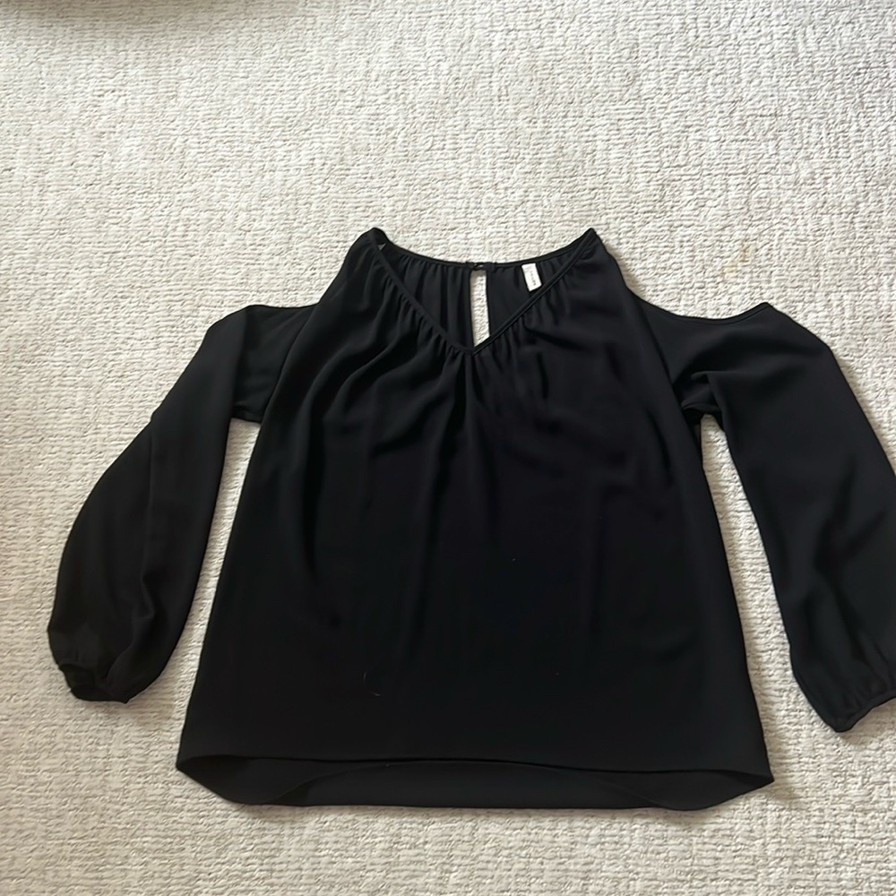 Cold shouldered blouse by Tyche